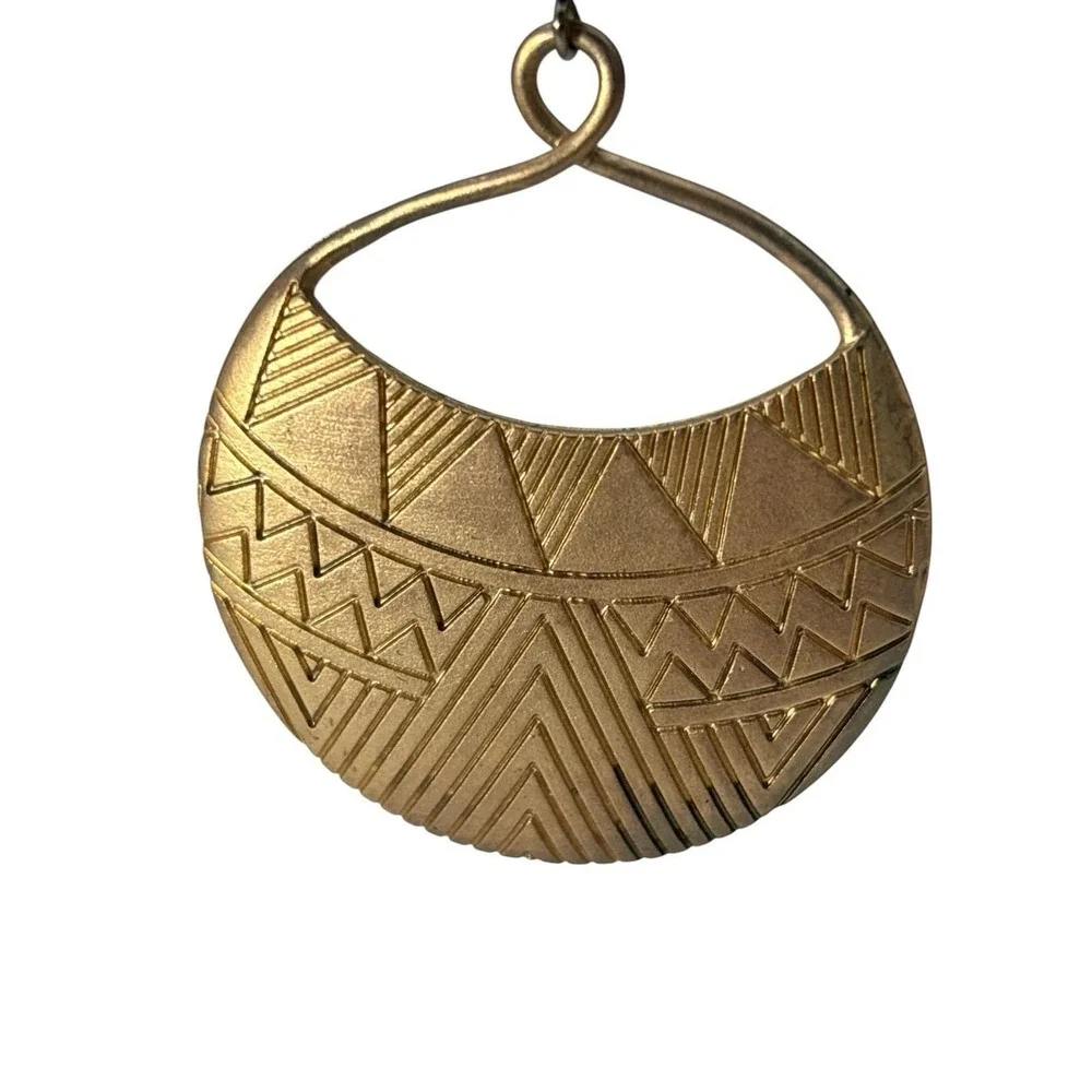 Vintage Gold Tone Etched Geometric Chevron Round Pierced Dangle Earrings‎